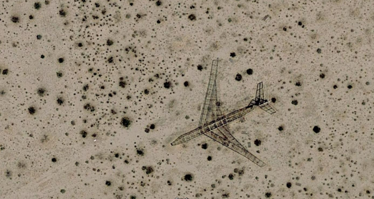 «Разбившийся НЛО» в окружении танков найден на картах Google