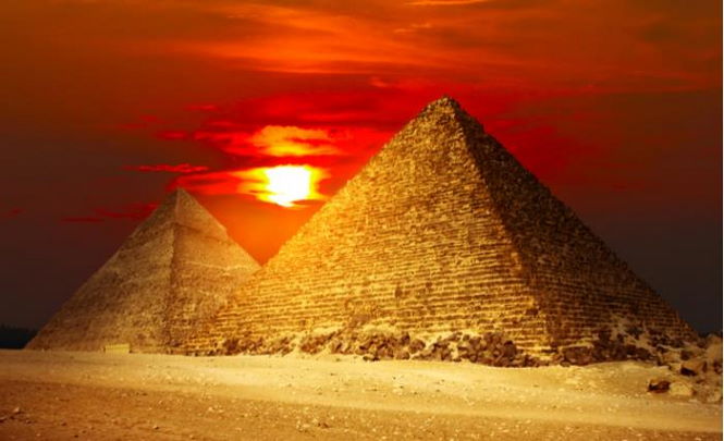 Интригующий эффект пирамид