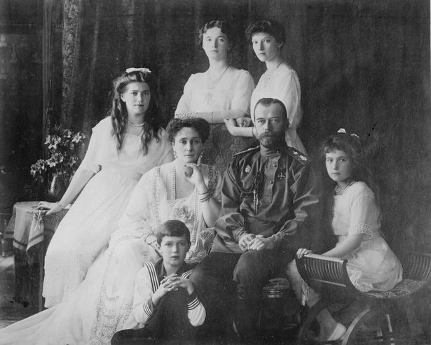 Романовы, в том числе Анастасия (справа), были самой богатой семьей Европы.