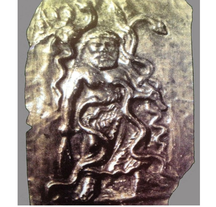 Серебряная вотивная доска с изображением Сабазия со змеями (находка из Белинташа, Родопы, Болгария, VI-V вв. До н.э. 