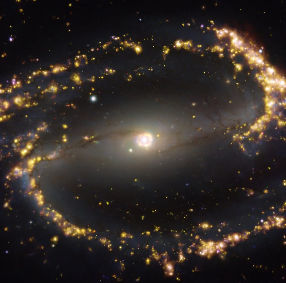 Изображение спиральной галактики NGC 1300. 