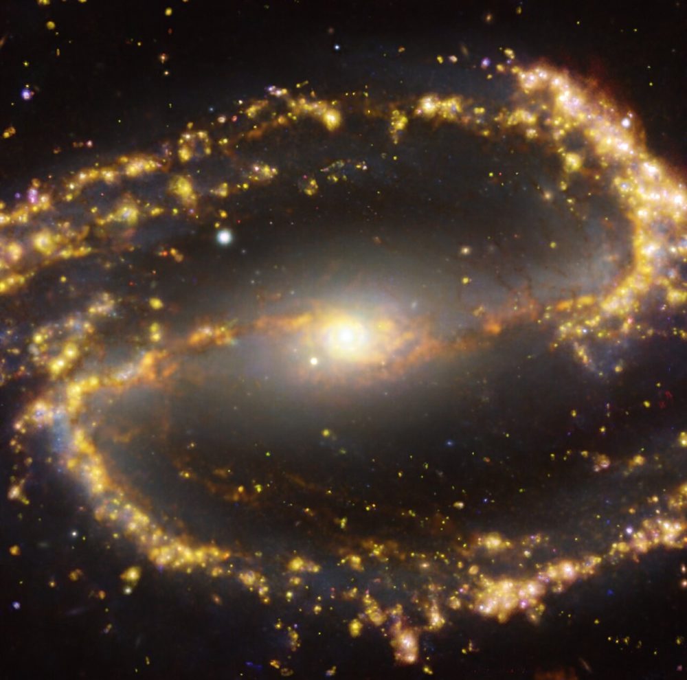 Изображение спиральной галактики GC 1300.