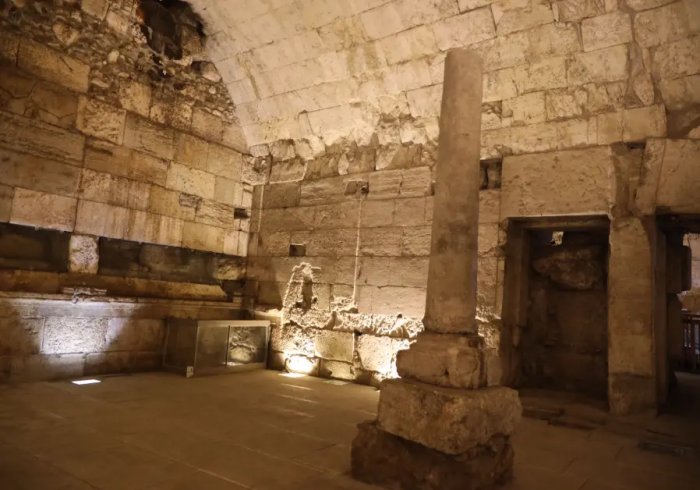 Никогда прежде не замеченный великолепный второй храм 2000-летней давности, найденный у Западной стены в Иерусалиме, открыт публике