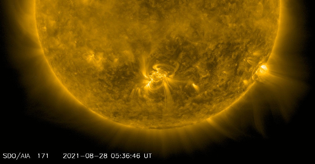 значительная солнечная вспышка класса M4.7 28 августа 2021 г.