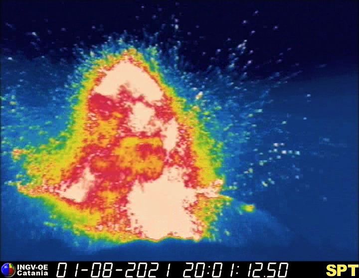 Крупное извержение Стромболи 1 августа 2021 года, фотографии извержения стромболи, видео извержения стромболи, карта извержения стромболи