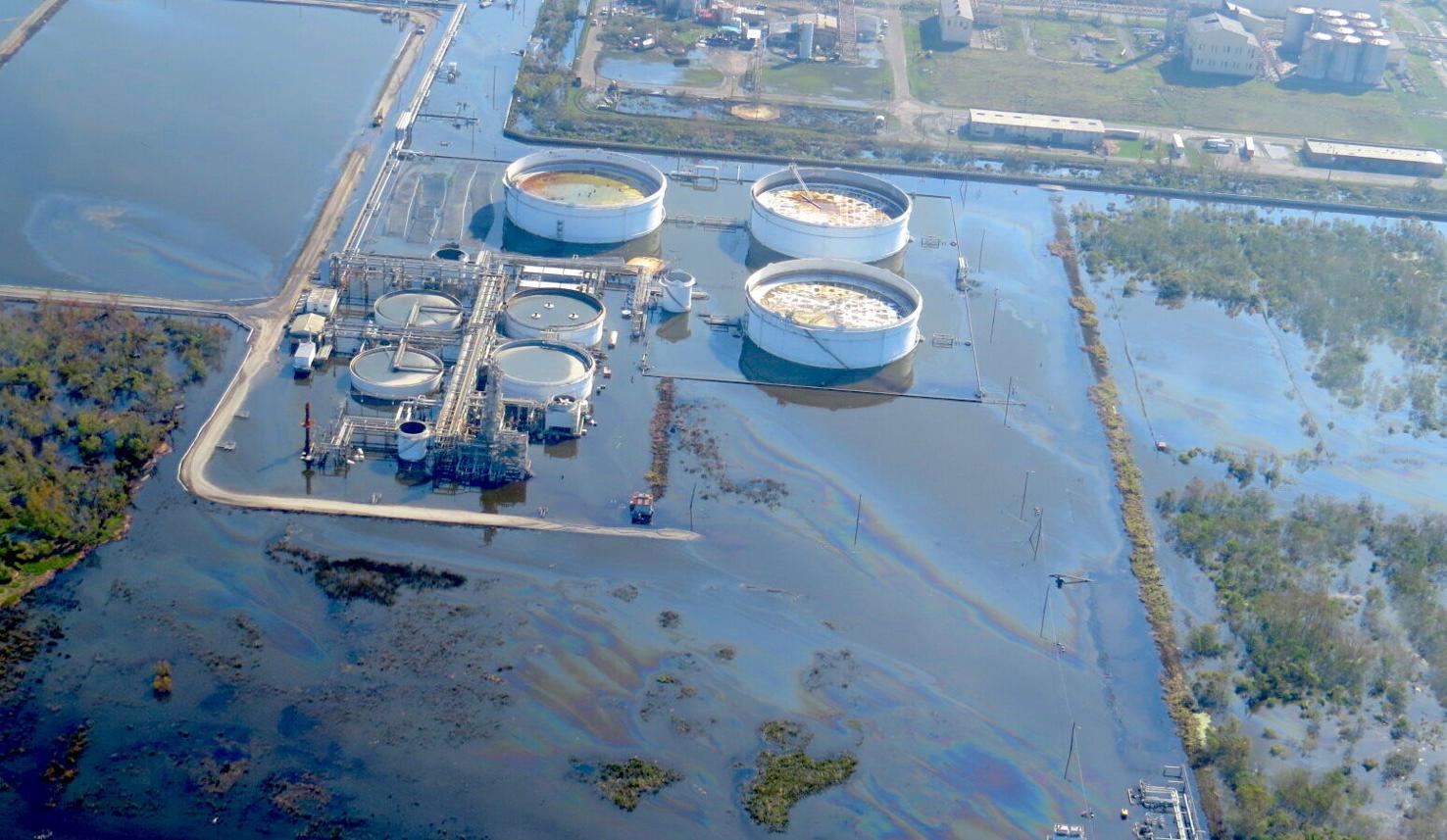 Более 80% добычи нефти в Мексиканском заливе по-прежнему недоступны через неделю после Иды – цены на газ стремительно растут