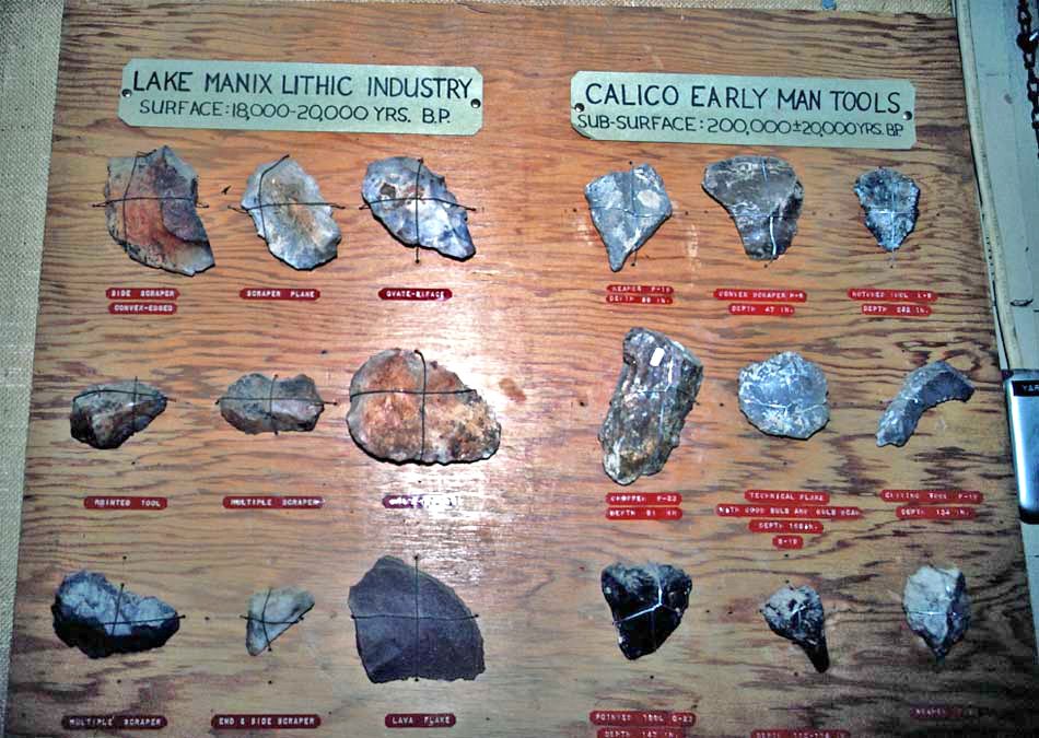 Некоторые фрагменты, обнаруженные на стоянке Калико Раннего Человека. Изображение предоставлено: www.barstowca.org