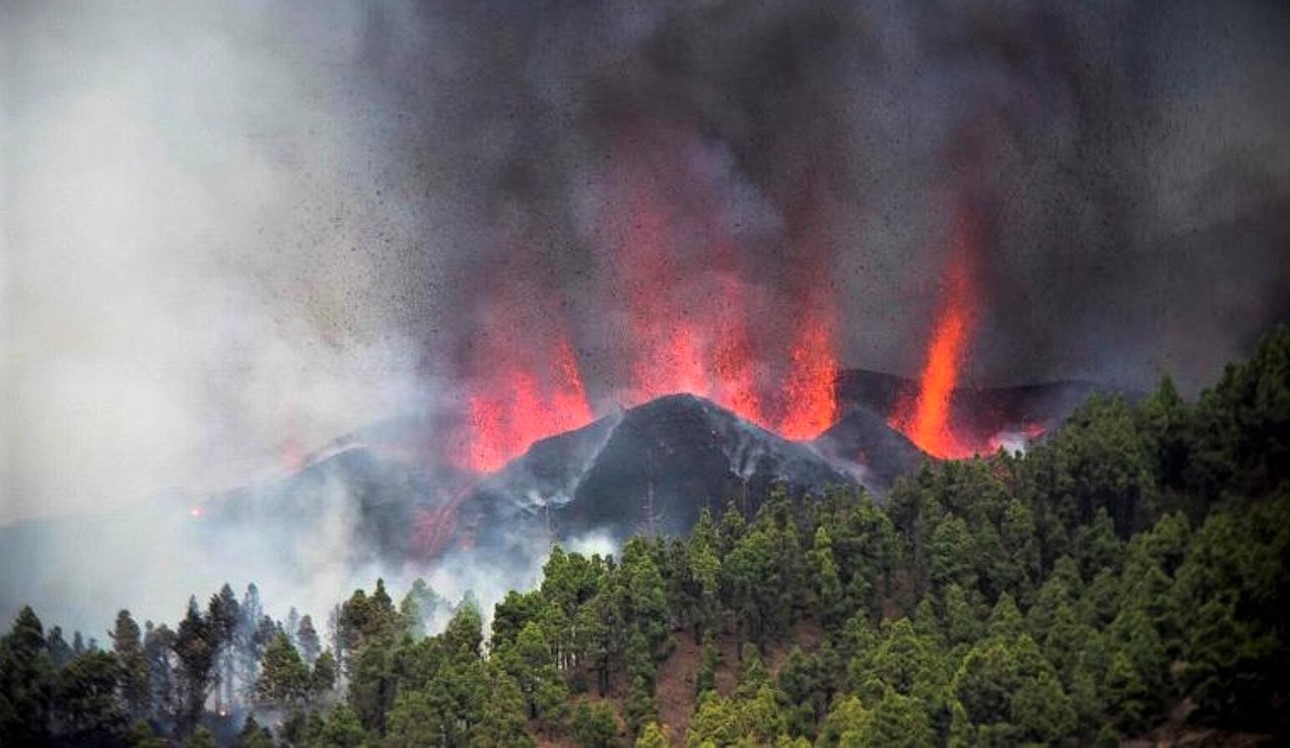 Историческое извержение вулкана Ла Пальма: могло ли оно вызвать цунами?