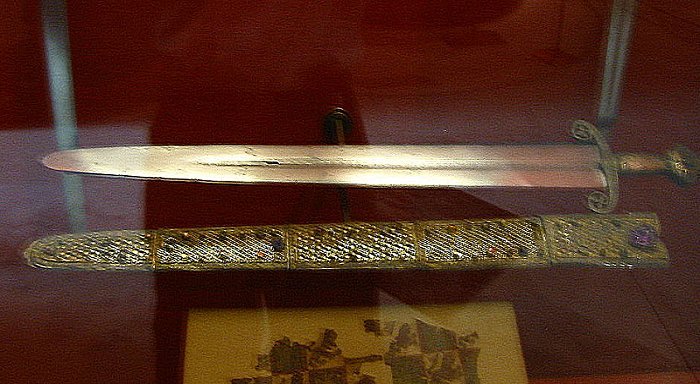 Предполагаемый меч "Колада" Родриго Диаса де Вивара, называемого "Эль Сид". 