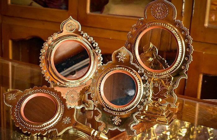 Древние секреты зеркала Аранмулы Каннади, которое отражает вас, когда вы действительно смотрите
