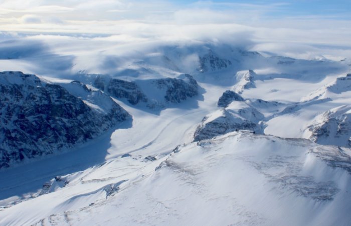 Недавний всплеск реакции ледниковых шапок Западной Гренландии на изменение климата
