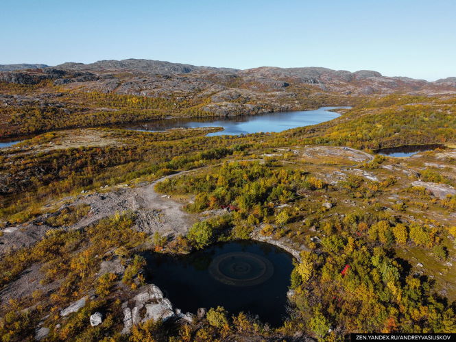 Неподалёку от границы с Норвегией находятся загадочные бетонные круги