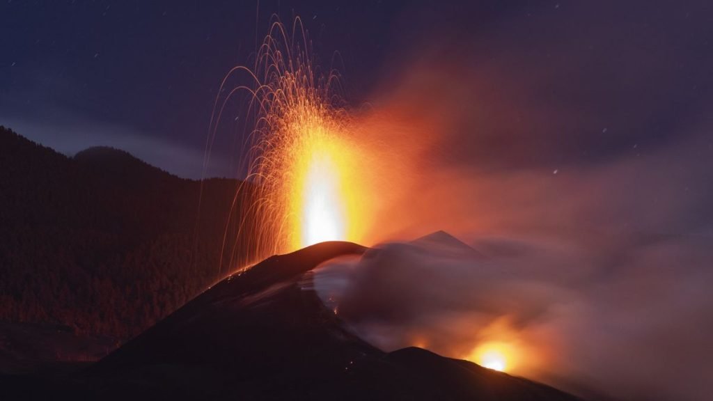Обновление вулкана Ла-Пальма на 18 ноября 2021 года в видео и фотографиях