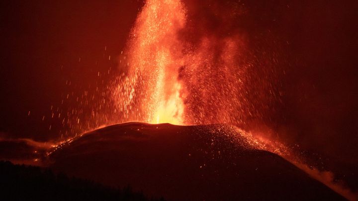 Обновленная информация об извержении вулкана Ла-Пальма на 26 ноября 2021 года в видео и фотографиях