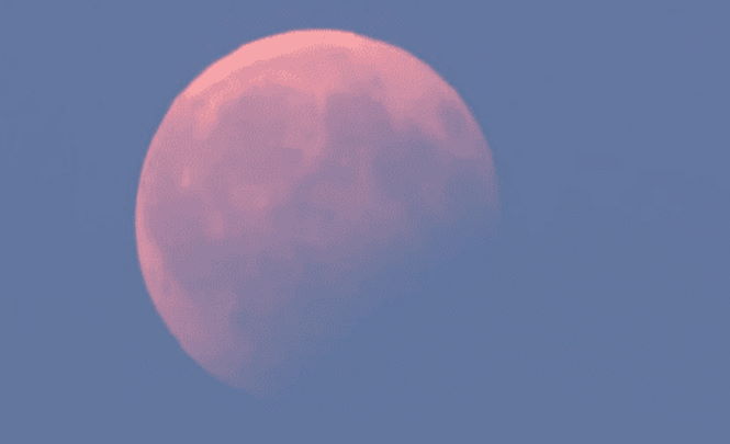 Сегодня лунное затмение с кровавой Луной, смотрите в прямом эфире.