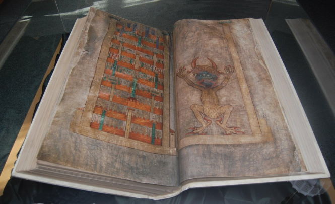 Кодекс Гигас - об этой загадочной книге огромного размера.