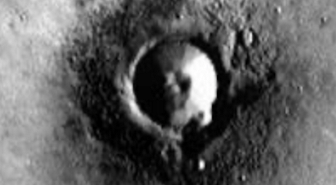 Инопланетные базы в кратерах на Марсе