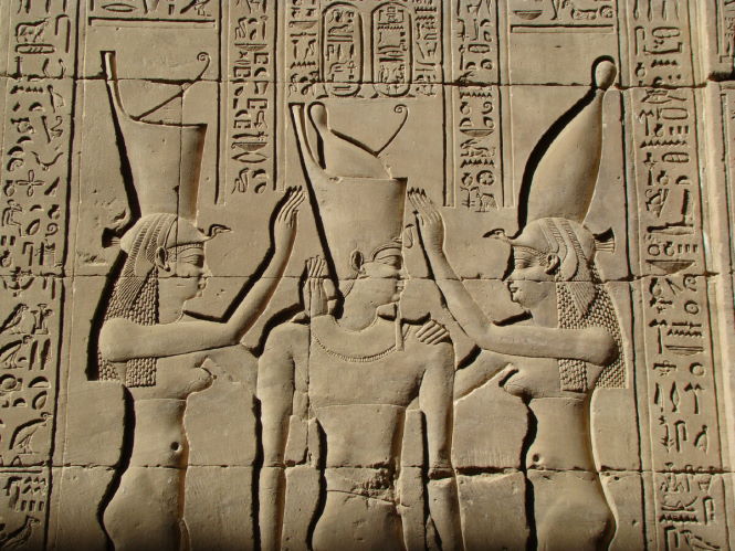 Куда исчезли яйцеголовые фараоны? Зачем приходили? И почему не оставили потомков?