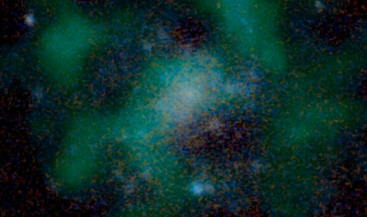 Ученые несколько дней наблюдают загадочную галактику и не находят следов темной материи