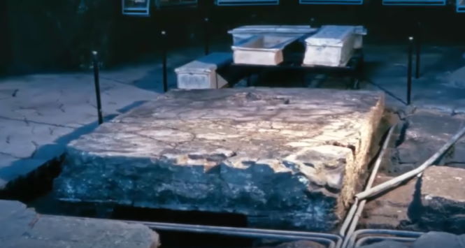 «Неуместные» артефакты: Ученые обнаружили в Галилее стеклянную плиту весом в 9 тонн