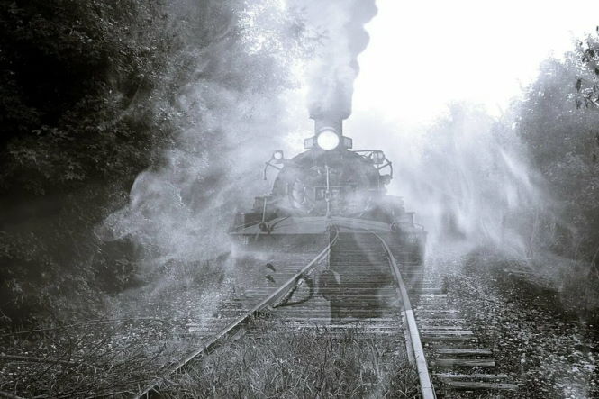 Затерянные во времени: поезд призрак и столетний коммивояжер
