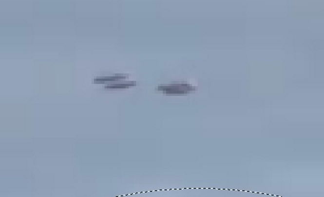 Группа НЛО пролетела над Мельбурном в Австралии