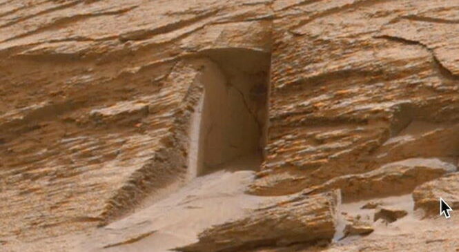 Множество дверных проемов обнаружено на Марсе