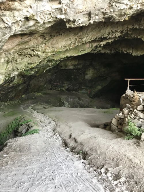 Что скрывается в сердце пещеры Давелис?