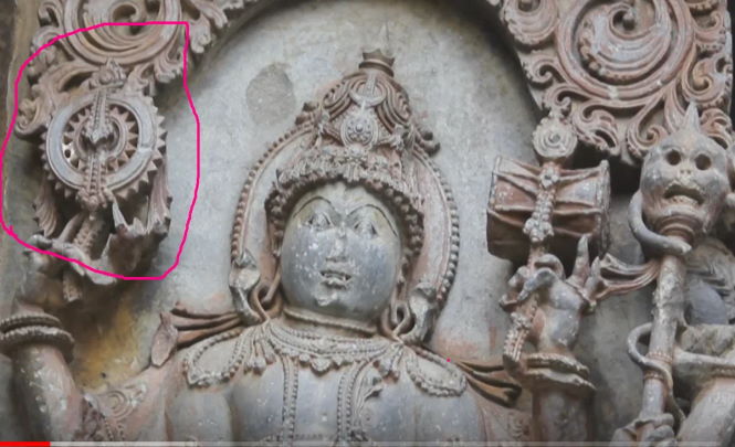 Странные артефакты в руках индийских божеств: древние статуи против официальной истории