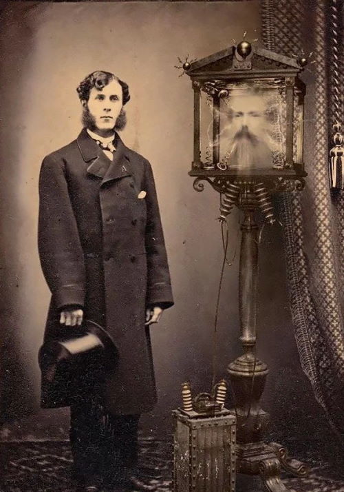Снимки духов - техника спиритуализма 19 века. Момент, который трудно объяснить до сих пор