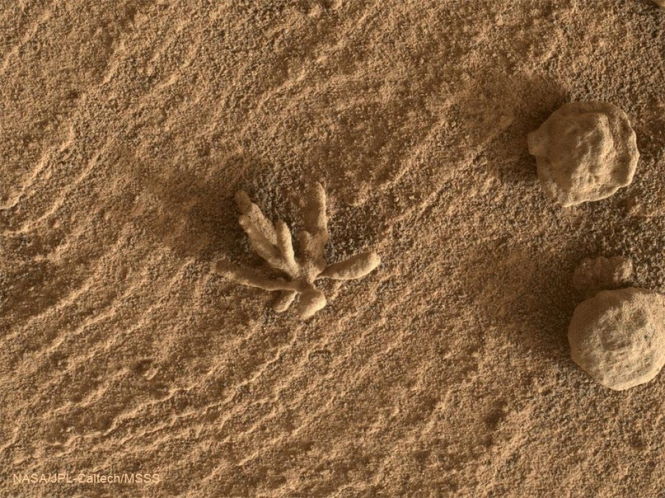 Curiosity обнаружил на Марсе несколько очень странных каменных башен