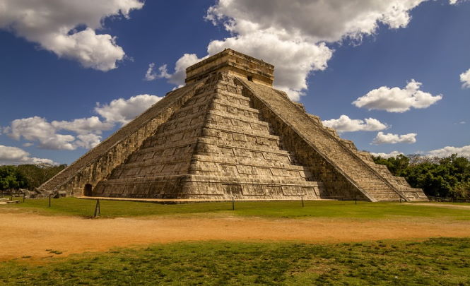 Что находится в древних пирамидах майя