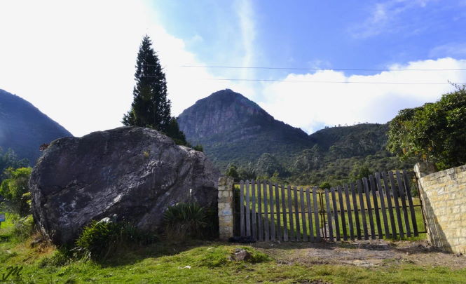 Тайны горы Пенья-де-Хуайка в Колумбии
