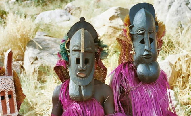Контакты африканского племени Догонов с пришельцами