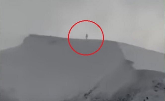 Мужчина, снявший гиганта на горе, умер при загадочных обстоятельствах