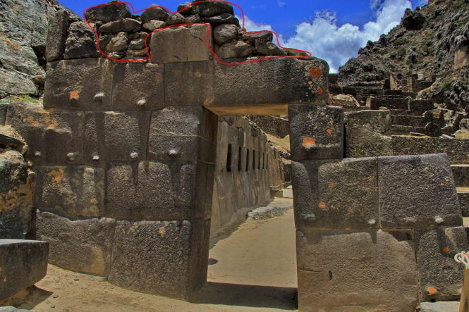 Что за странный объект расположен в Перу и почему историки не могут определить его точное предназначение?