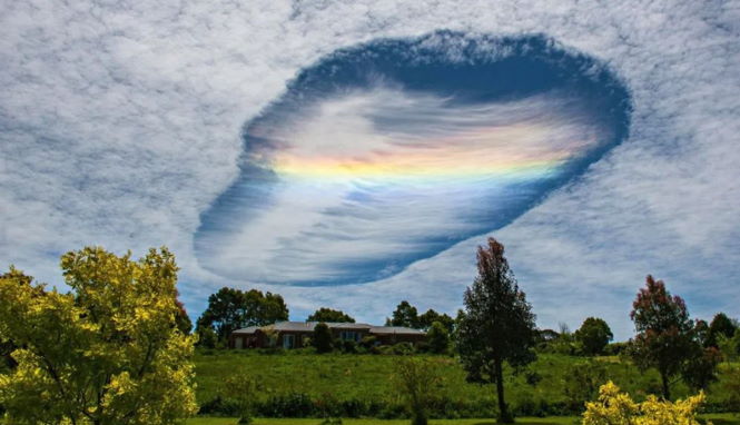 День, когда в небе над Австралией появилась таинственная "дыра"