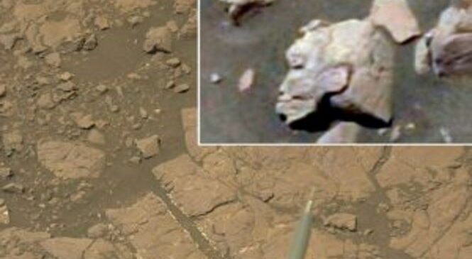 Марсоход Curiosity сфотографировал древнюю статую головы на Марсе