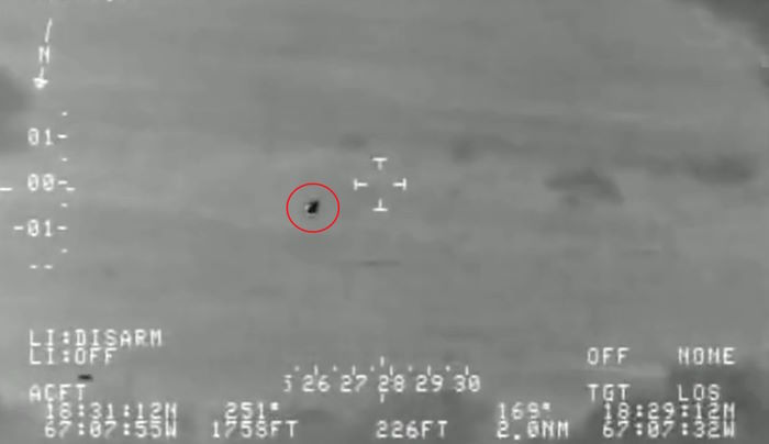 Американские военные сбили над Аляской НЛО размером с автомобиль