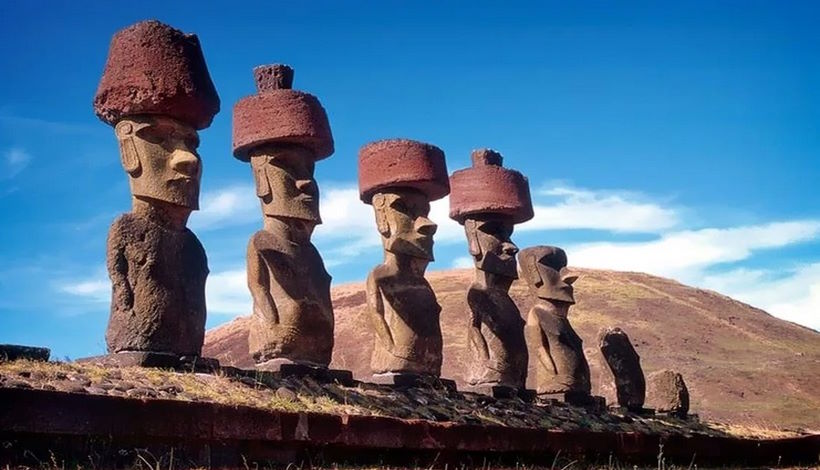 Новые детали раскрывают тайну появления загадочных шляп на статуях острова Пасхи