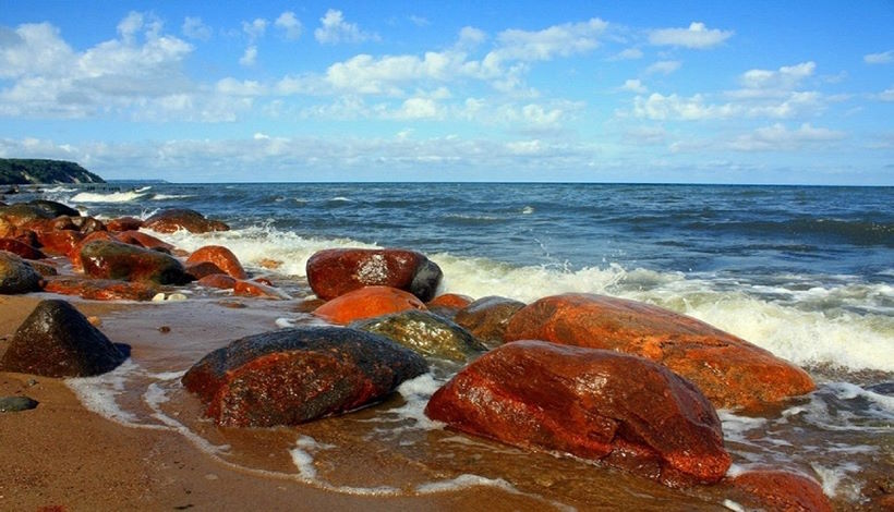 Ученые раскрыли секрет загадочных пятен у берегов Балтийского моря