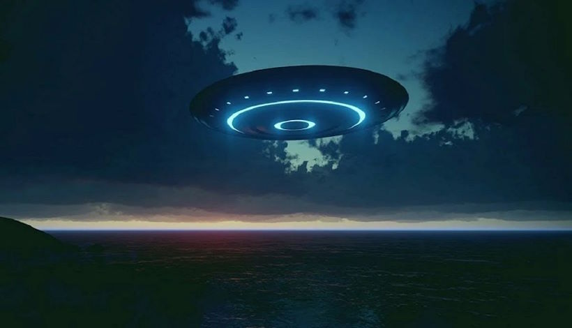Таинственный вращающийся объект запечатлели в небе над Огайо: Подделка или внеземные гости?