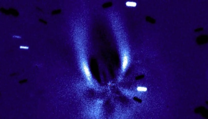 Астрономы обнаружили комету, похожую на звездолет