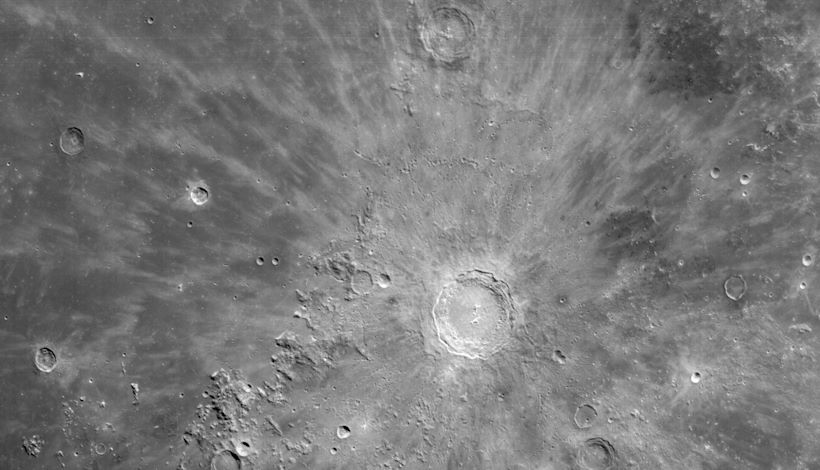 Аномалия указывает на древнюю вулканическую активность на обратной стороне Луны