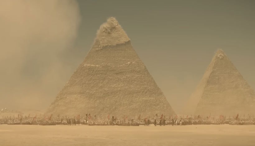 Действительно ли Наполеон стрелял по пирамидам в Гизе?