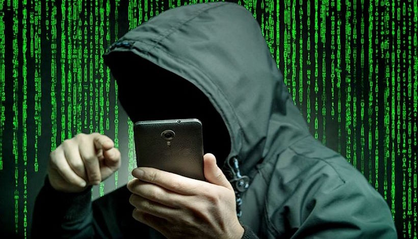 Эксперт предупредил, что слежка через смартфон может осуществляться без подключения к Интернету