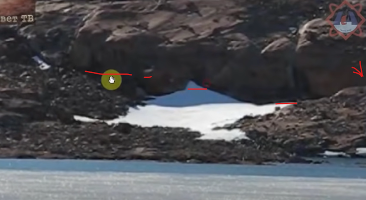 «Вход к допотопному Метро?»: В Антарктиде обнаружены гигантские проемы, скорей всего - Искуственные