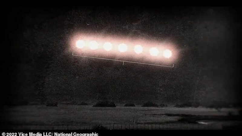 300 жителей Техаса видели НЛО диаметром около километра.