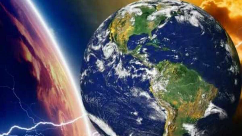 От погружения в Солнце до столкновения с метеоритами – 4 способа, которыми может закончиться жизнь Земли