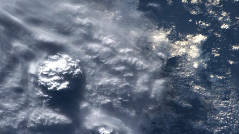 Ученые обнаружили “горячий” вид облаков. Никто не знает, откуда они берутся